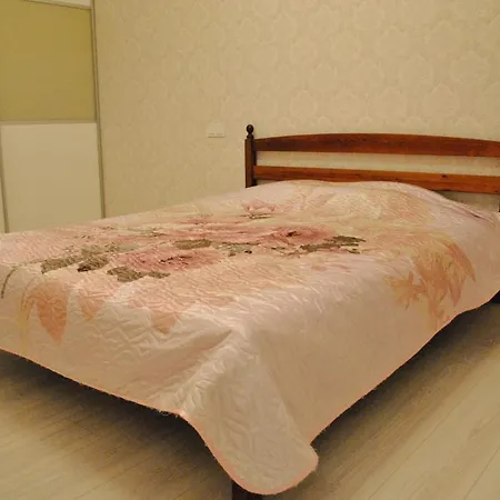 Cozy 2-rooms Flat In The Historical Heart Of 公寓